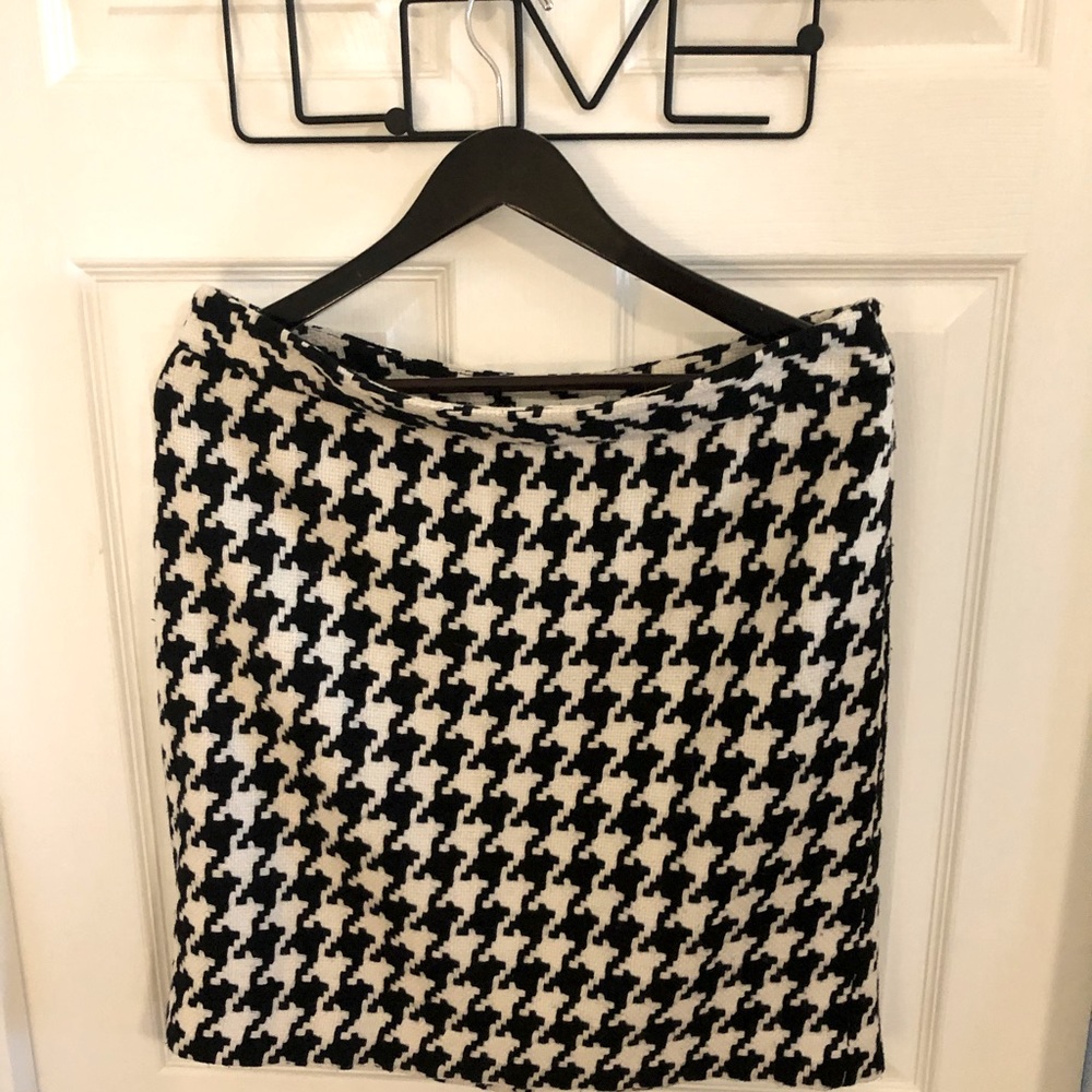 White House Black Market Skirt